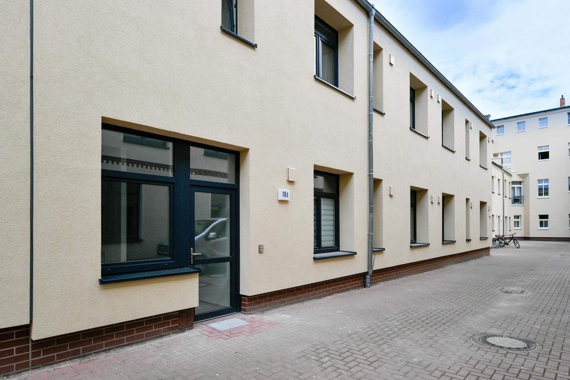 Ferienwohnungen Am Theater - Modern, Zentral Und Ruhig Mit Kueche, Waschtrockner, Netflix, Wlan Und Parkplatz- 2 Zimmer, 52 Qm Cottbus Exteriér fotografie
